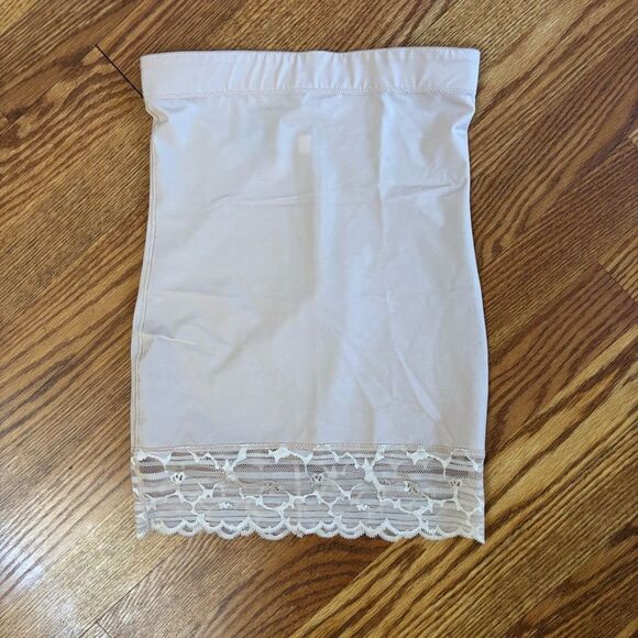 Spanx Red Hot Luxe & Lean Half Slip Nude Size Small - Picture 2 of 7